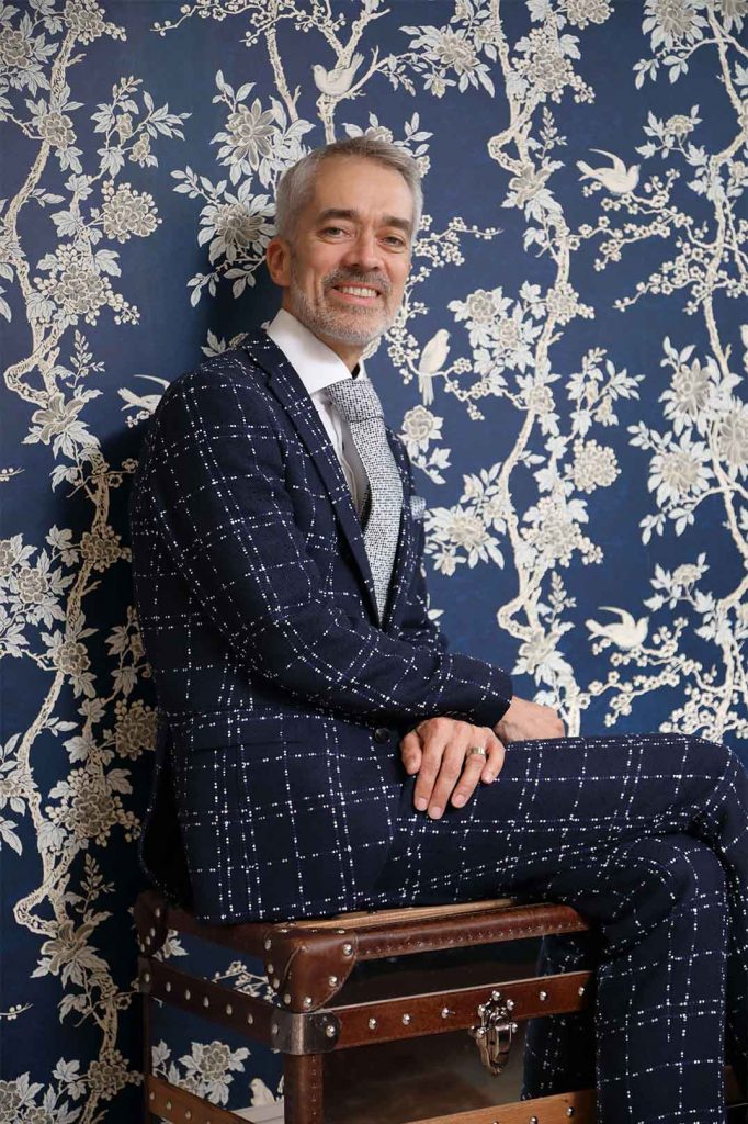 Rene Dekker, Top London Interior Designer, blue floral wall covering